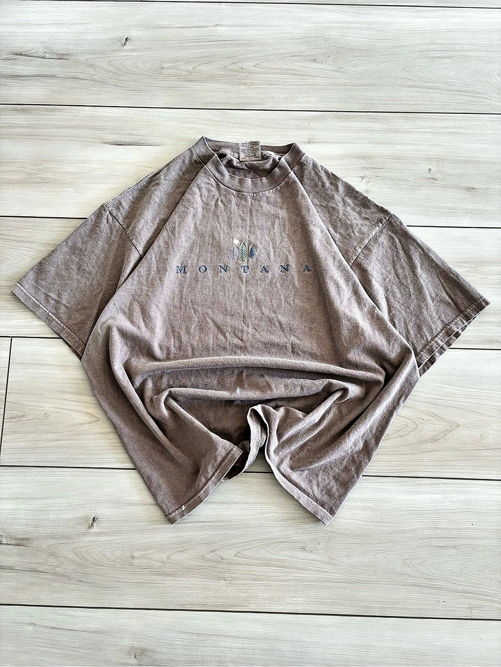 Vintage 90s Montana beautifully faded brown outdoor oversized Men’s tee 2XL